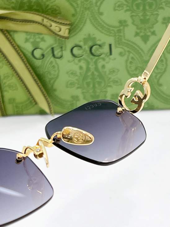 Picture of Gucci Sunglasses _SKUfw79164374fw
